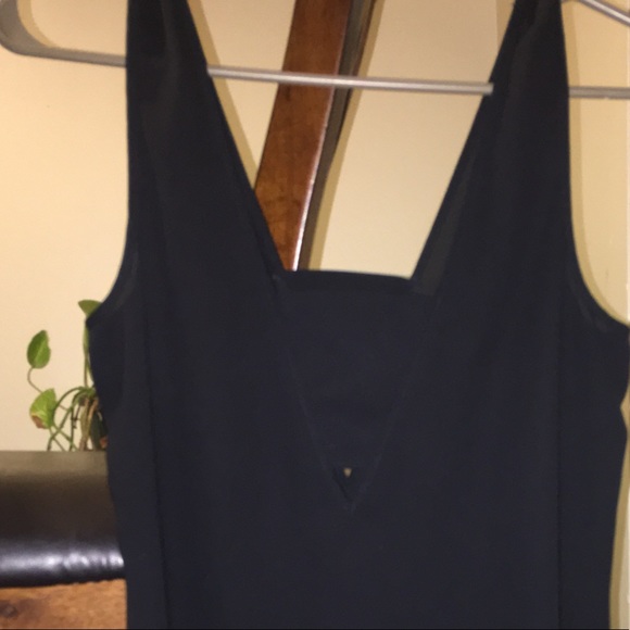 Express Keyhole Black Top - Picture 3 of 6